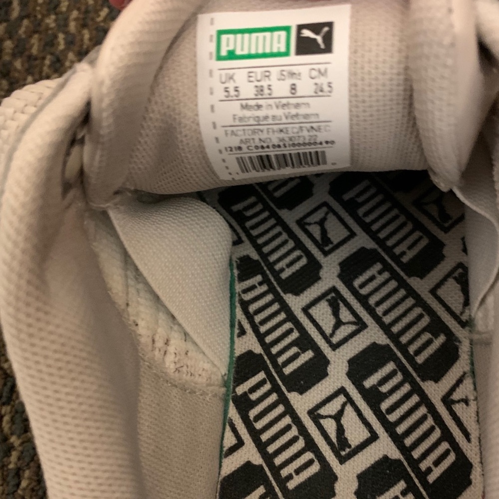 Beige puma sneakers size 8 - Picture 5 of 5